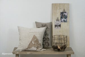 kissen von dorothee lehnen aus leinen natur nachhaltig chalet dekoration wohnzimmer