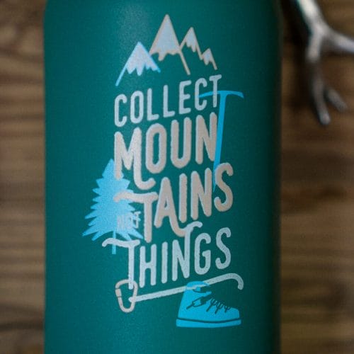 Edelstahlflasche Trinkflasche Gipfelstürmer Geschenk Collect Mountains not Things Roadtyping